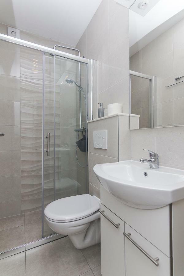 Apartments A&B Makarska Esterno foto