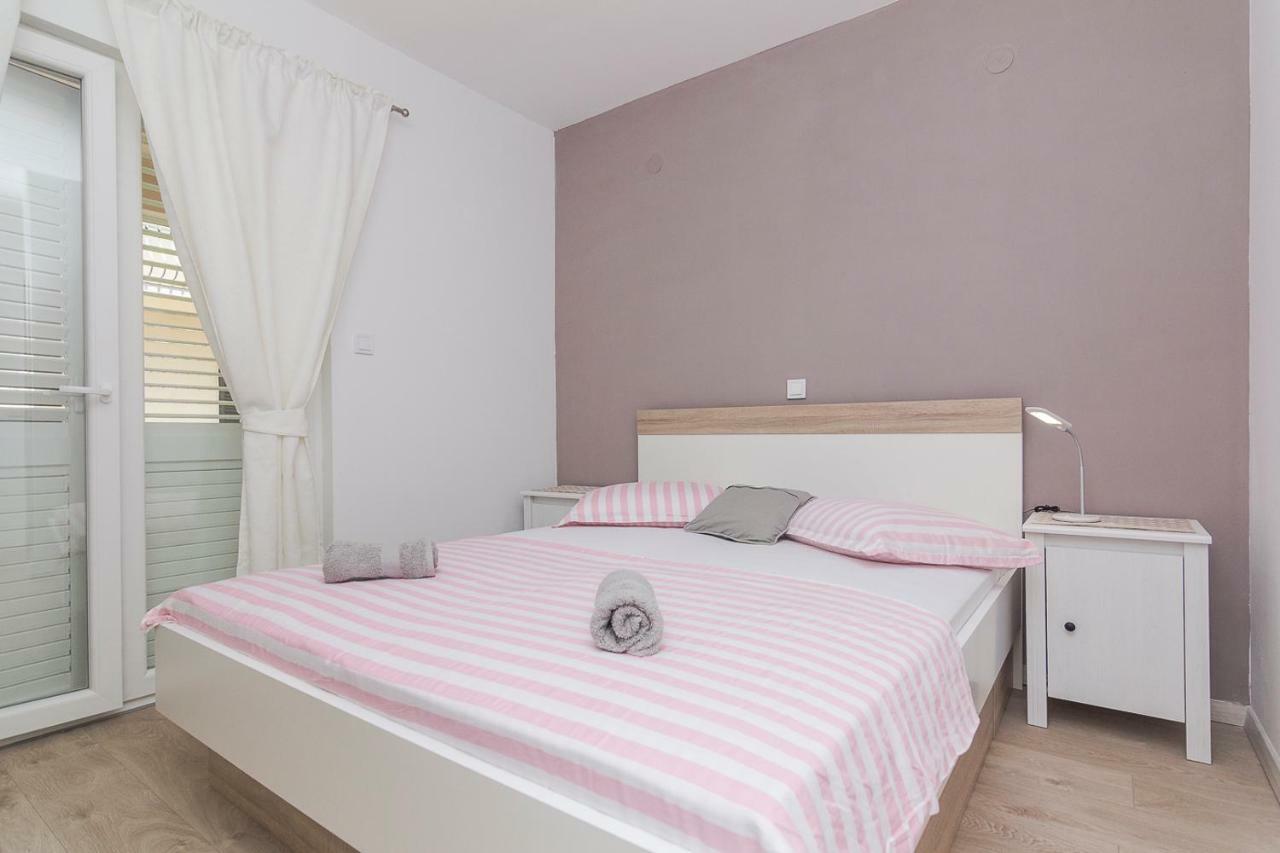 Apartments A&B Makarska Esterno foto